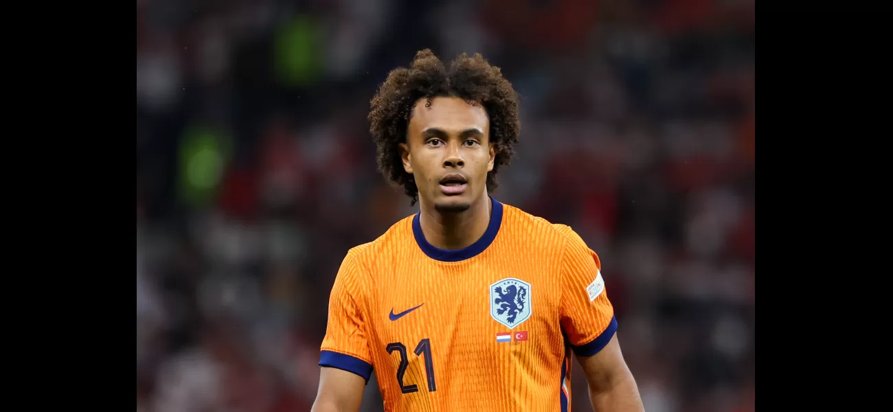 Zirkzee hints at joining Manchester United.