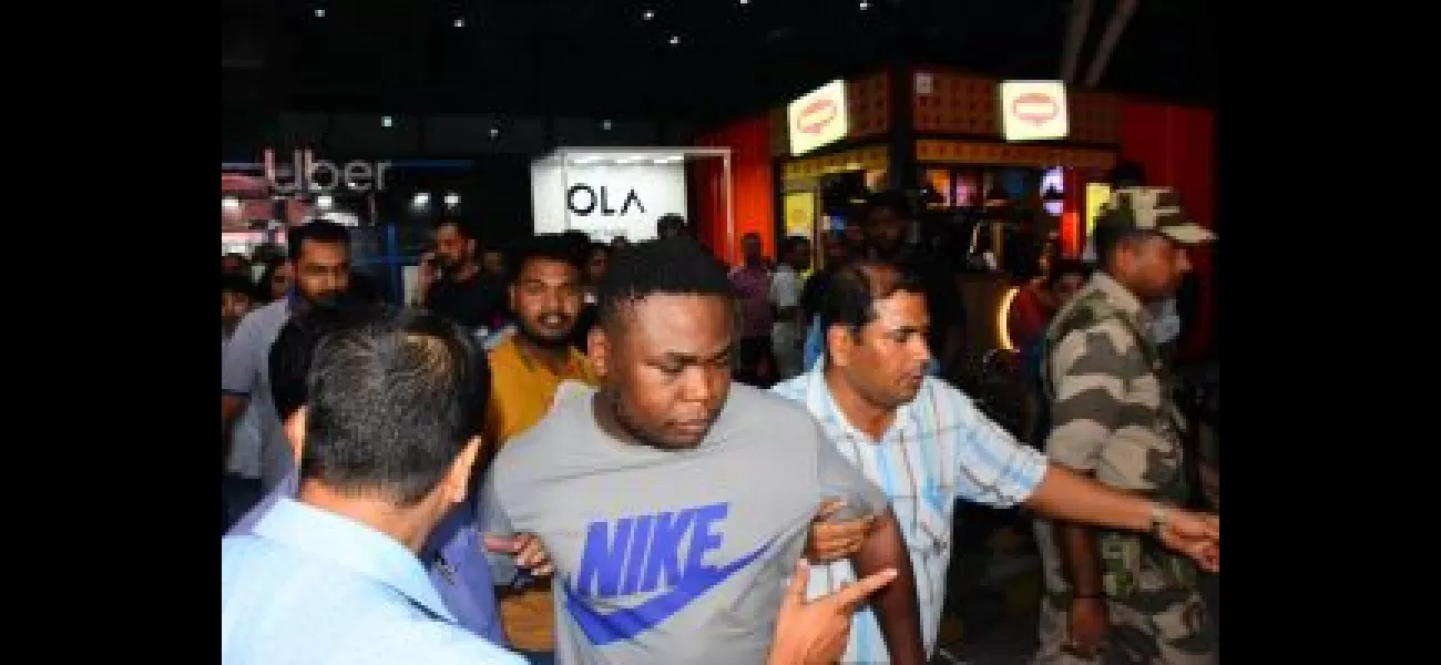 Three people, including Nigerians, arrested for defrauding Rs 2.65 crore.