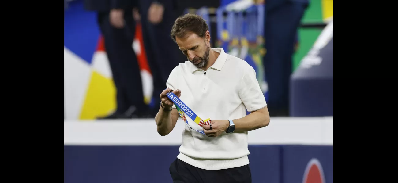 After losing the Euro 2024 final to Spain, Gareth Southgate and the England team quickly remove their second-place medals.