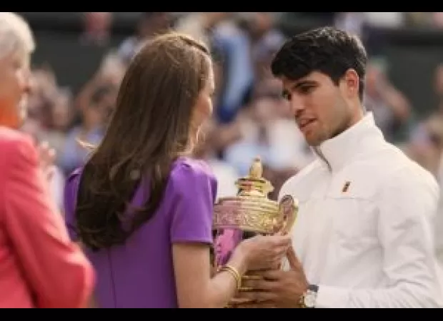 Alcaraz defeats Djokovic in Wimbledon final, securing fourth major win in a row.