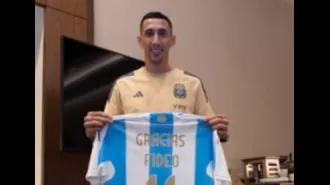 Di Maria retires from playing for his national team.