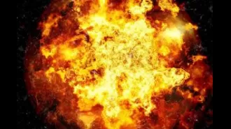 8 soldiers injured in suicide bombing at cantonment in Pakistan, total of 17 injured.