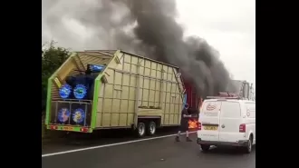 Major UK highway section shut down due to blaze on amusement ride
