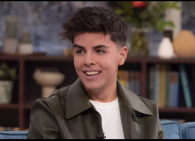 Actress from Coronation Street excitedly announces her return to the show.