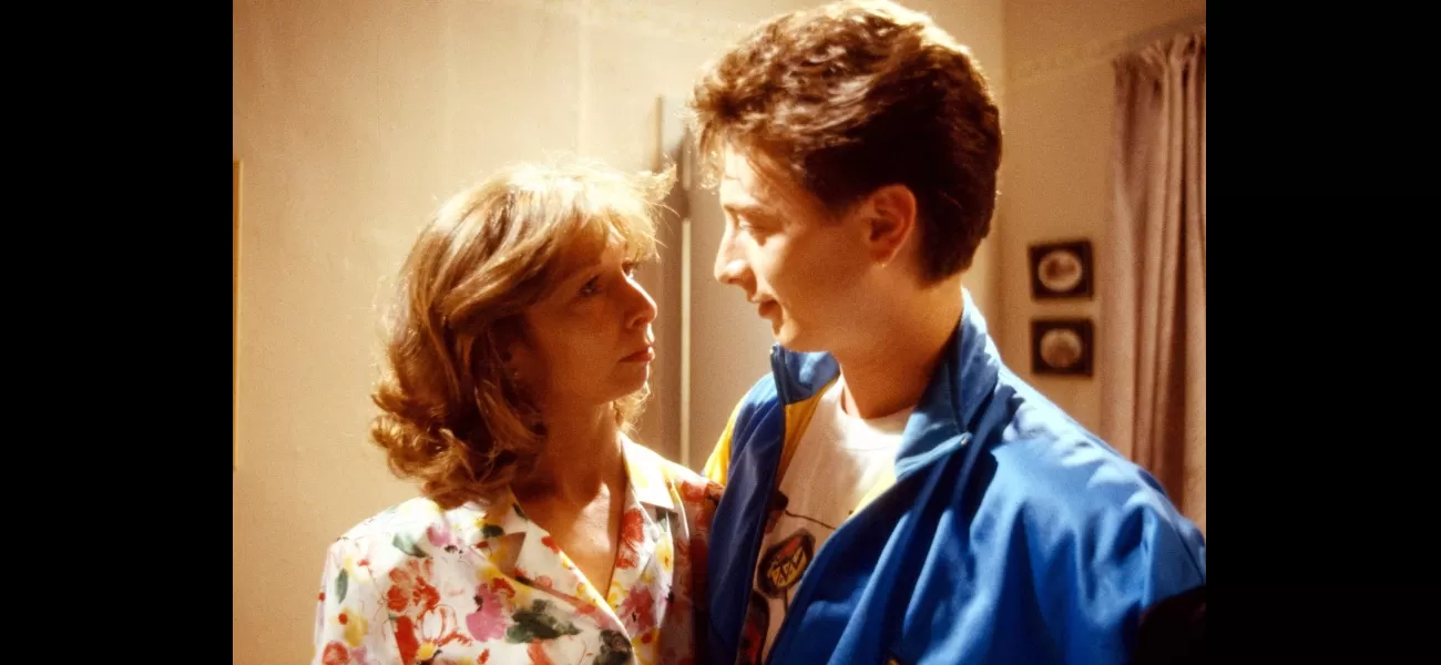 Popular TV show Coronation Street will have a beloved character make a comeback as a legendary actor prepares to leave the show.