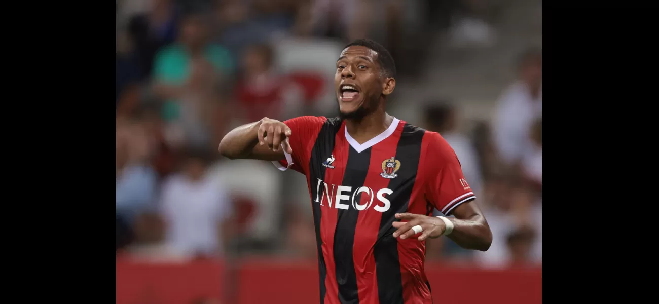 West Ham accepted bid for ex-Man Utd target, but player wants to move elsewhere.