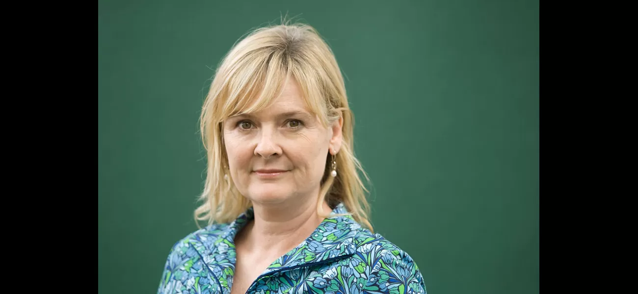 Martha Kearney, long-time host of BBC Radio 4's Today program, bids farewell to listeners, leaving her fans emotional.