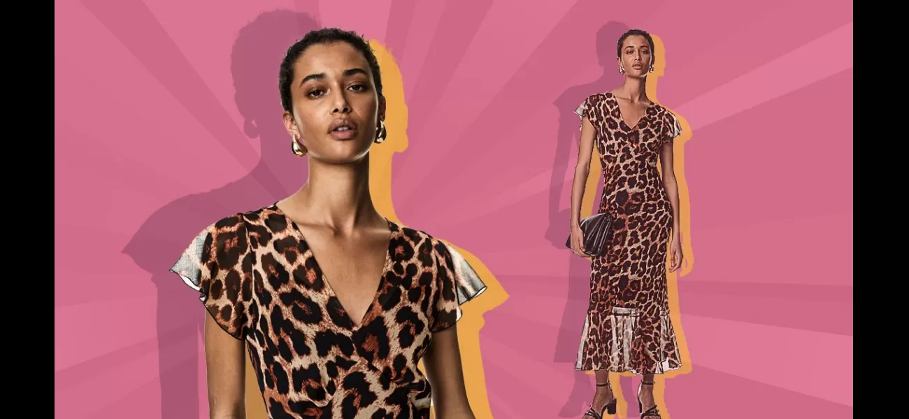 M&S customers eager to buy popular dress that's wrinkle-resistant and ideal for vacation.