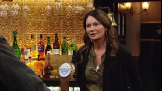 Emmerdale actress Lucy Pargeter suffers injury on set.