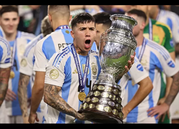 Chelsea player Enzo Fernandez could face a major penalty for participating in a racist chant.