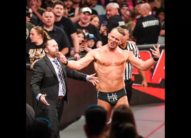 A WWE superstar continued wrestling despite a severe injury that made it difficult to breathe for nearly 10 minutes.