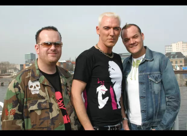 Famous group embarking on major tour to celebrate 20+ years since releasing catchy hit song.