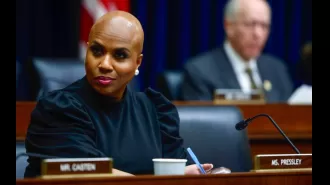 Congresswoman Pressley proposes legislation to safeguard prison staff and inmates from dangerous environmental conditions.