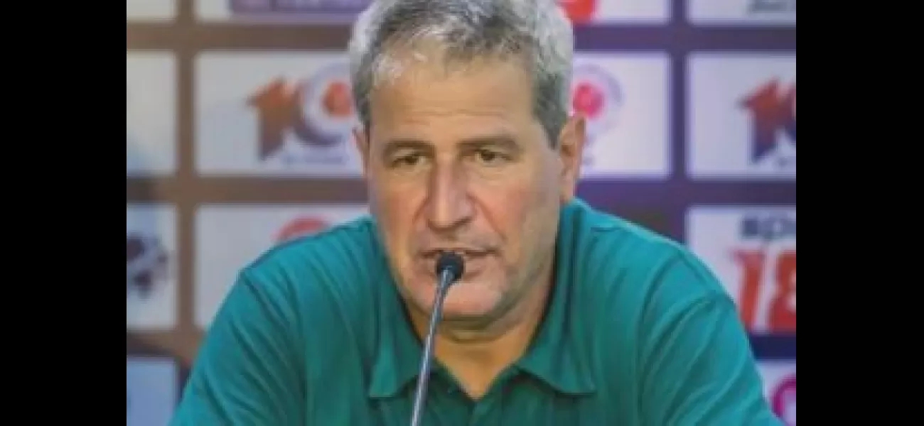 Spanish Manolo Marquez chosen as head coach for Indian men's football team.