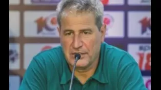 Spanish Manolo Marquez chosen as head coach for Indian men's football team.