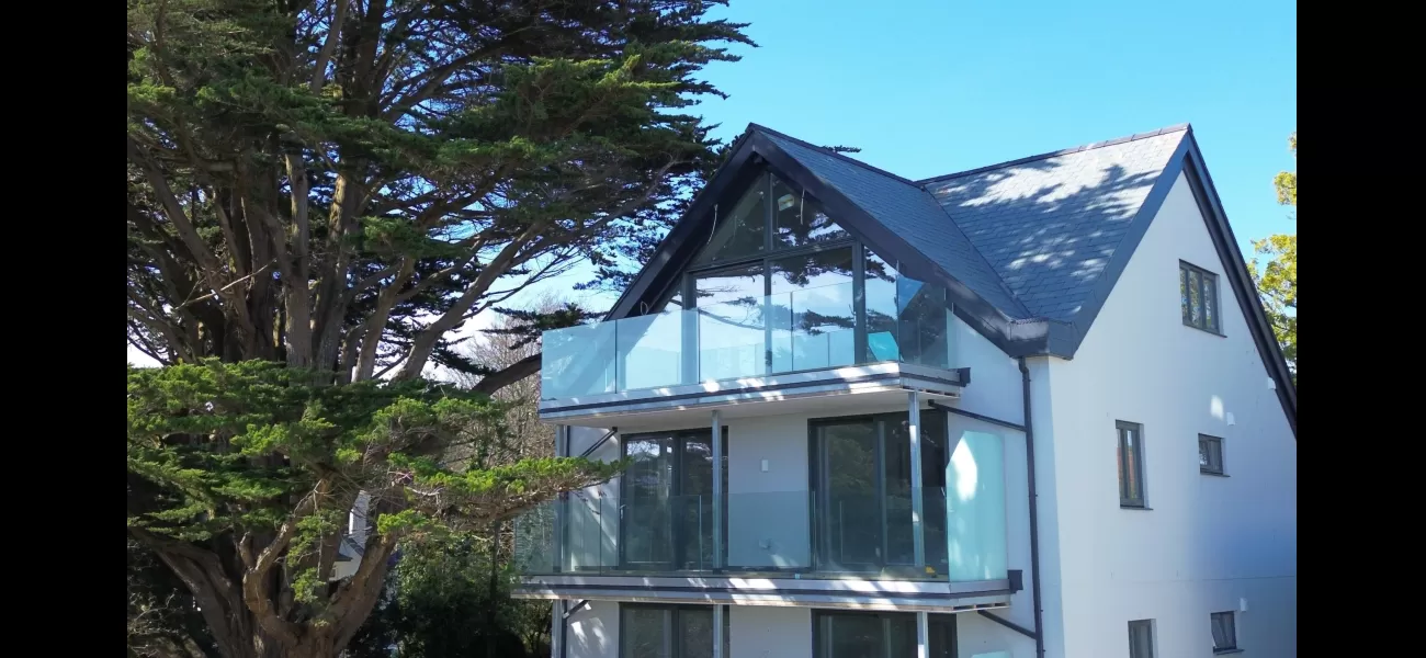 UK coastal flat on sale for £275,000 includes spa and pool access at no extra cost.