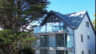 UK coastal flat on sale for £275,000 includes spa and pool access at no extra cost.