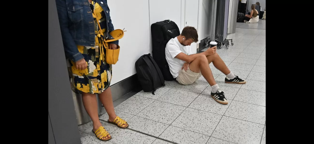 Third day of global tech outage causes 1500 US flights to be cancelled.