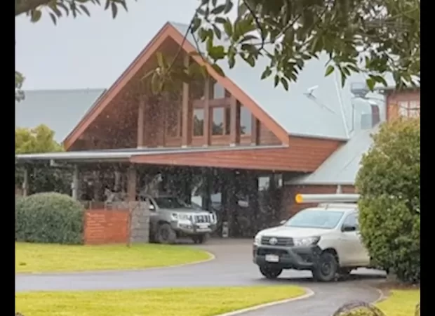 Some areas of Queensland experience an extremely cold morning, setting a new record, just days after snowfall.