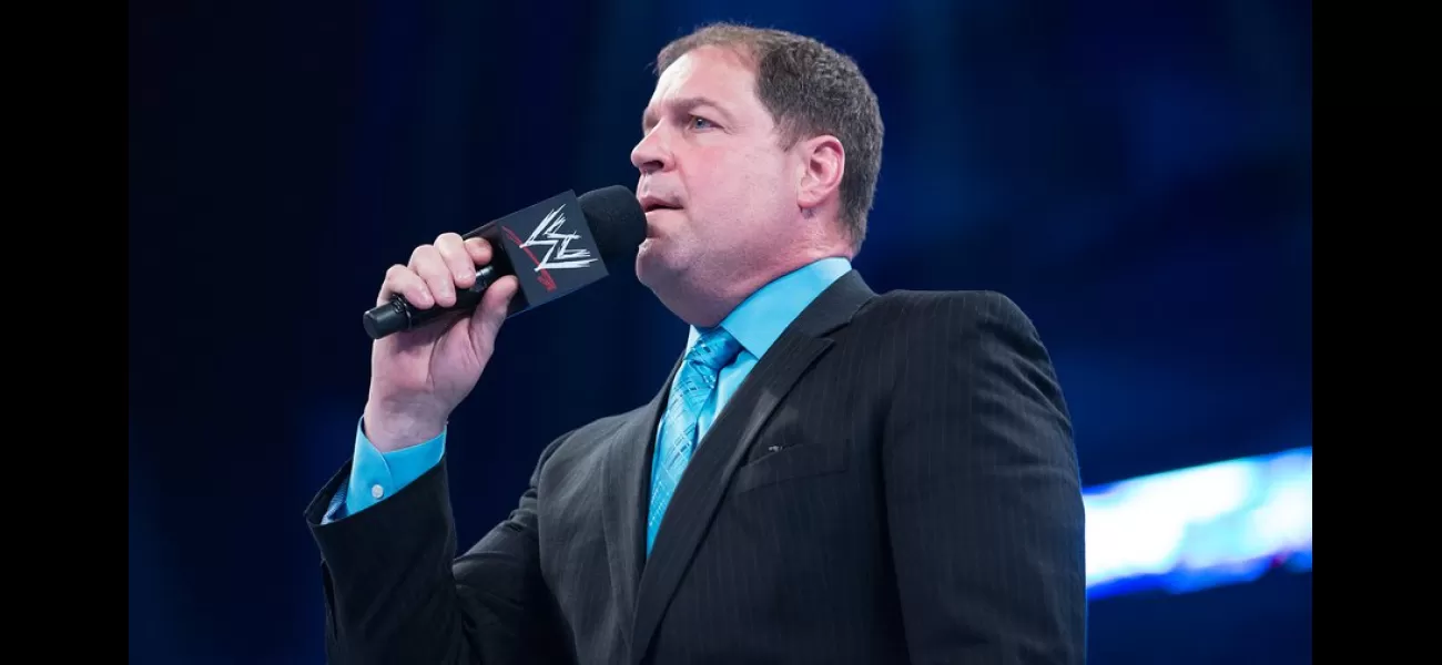 Former WWE star from the 2000s leaves fame behind for a job at a grocery store, finding joy in the new role.
