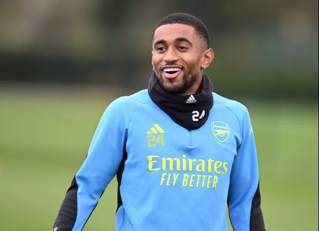 Leicester is hopeful of reaching an agreement with Arsenal to sign a winger, as negotiations are currently taking place.