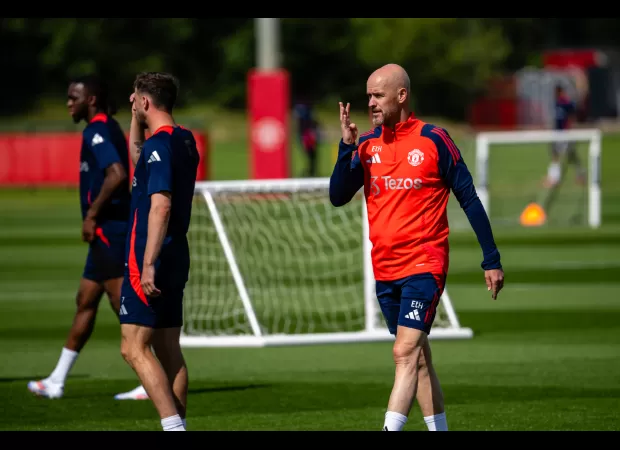 Man Utd player not included in pre-season tour group, along with Joshua Zirkzee.