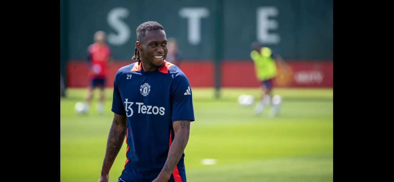 Man Utd considering swap deal for Dumfries to replace Wan-Bissaka.