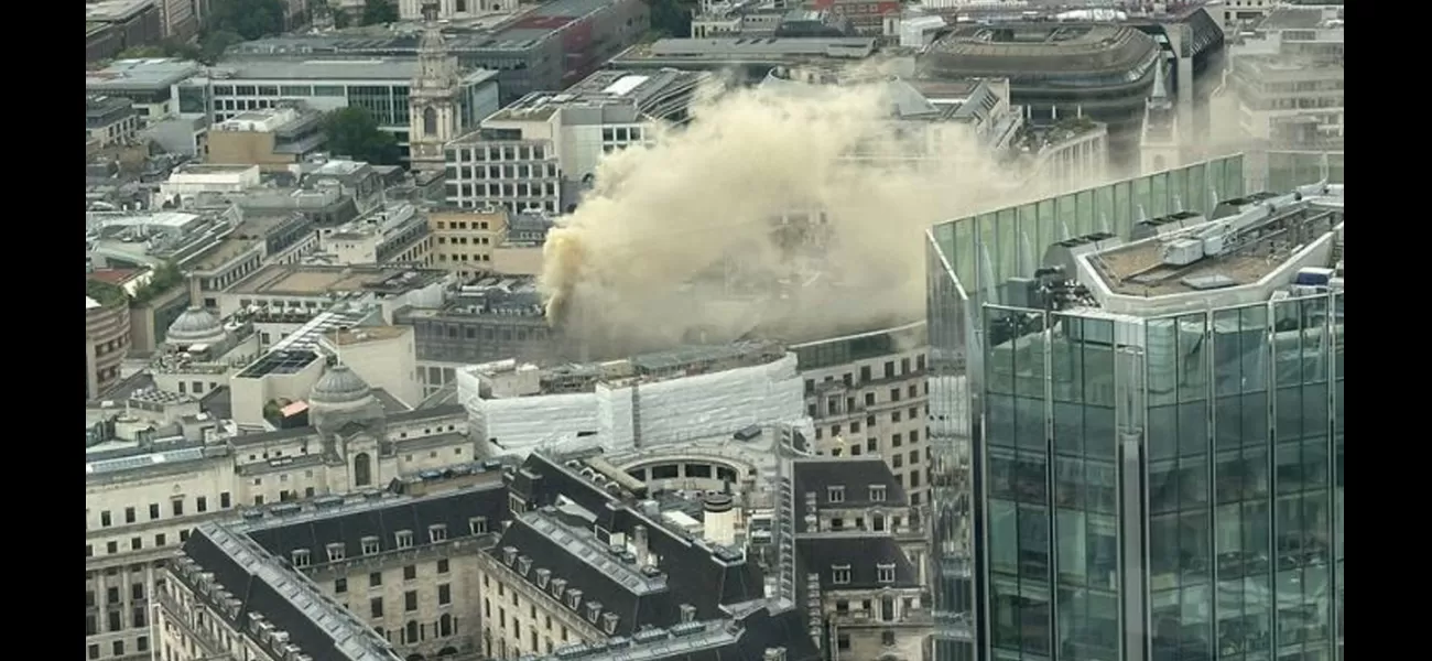 A restaurant in London catches fire, causing smoke to fill the surrounding area.