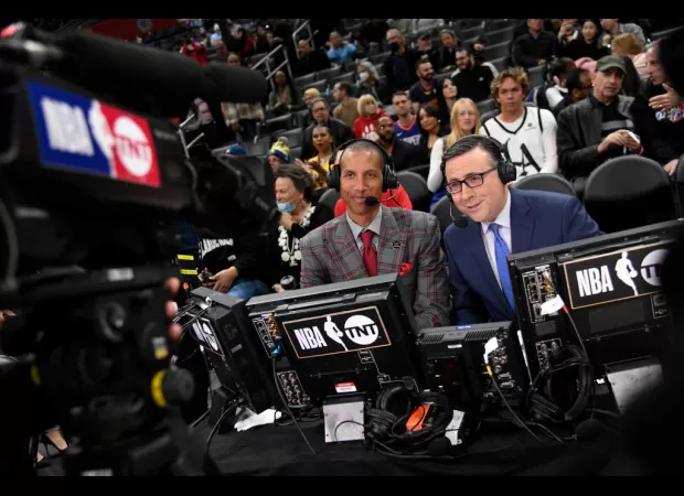 NBA signs new broadcasting deals with ABC/ESPN, NBC/Peacock, and Prime Video, concluding previous partnership with TNT.