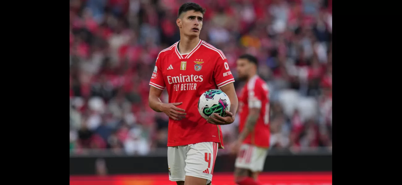 Man Utd interested in signing Antonio Silva as their initial offer for Matthijs de Ligt is turned down.