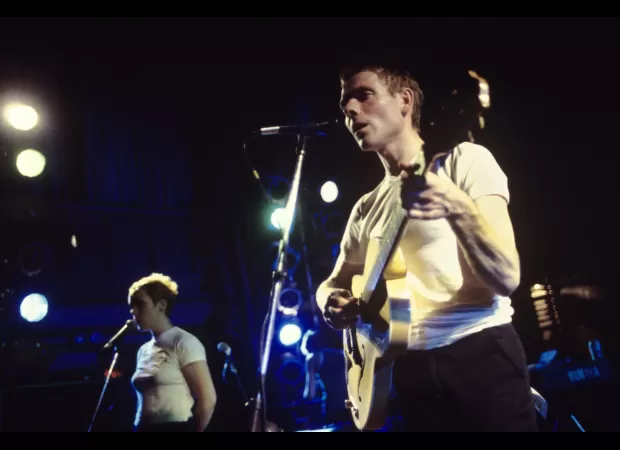 Former lead singer of 90s indie band, now 48, looks like she hasn't aged a day since leaving the Brit Award-winning group.