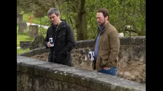 Cain helps a struggling resident in Emmerdale.