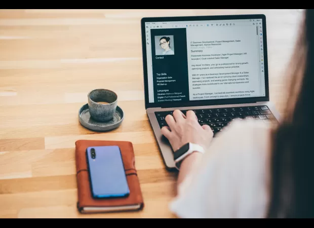 According to an expert, the ideal day to apply for a job is revealed.