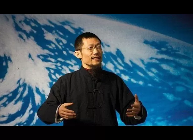 A person known as a 'slapping therapist' has been convicted of manslaughter following the death of a woman at one of their workshops.