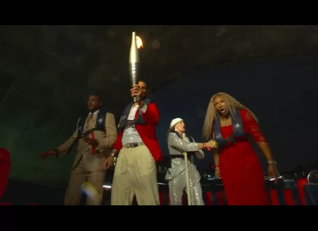 Serena Williams had a tough time on a boat at the Olympics opening ceremony.