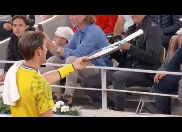 Famous athlete asks supporter to take his place during competition after suffering eight consecutive losses.