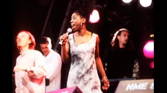 An iconic 00s pop star passionately asks to be invited back to Glastonbury, 30 years after their last performance.