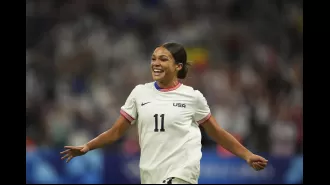 Sophia Smith and Mallory Swanson lead U.S. women to victory over Germany at Paris Olympics with two goals and one goal, respectively.