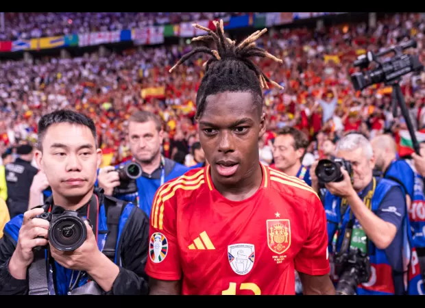 Nico Williams has announced that he has chosen his next team, despite receiving interest from Barcelona, Arsenal, and Chelsea.