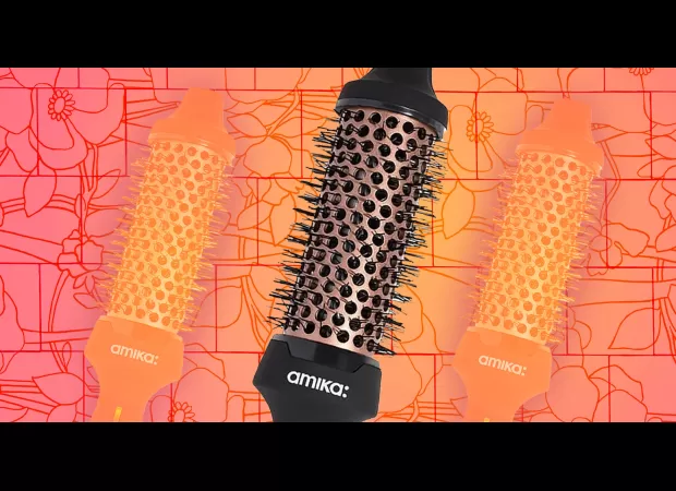 Achieve a professional blowout at home in just 5 minutes thanks to the popular TikTok hot brush.