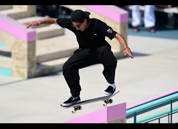 Skateboarder's outburst due to ignored warning by cameraman during Olympics.