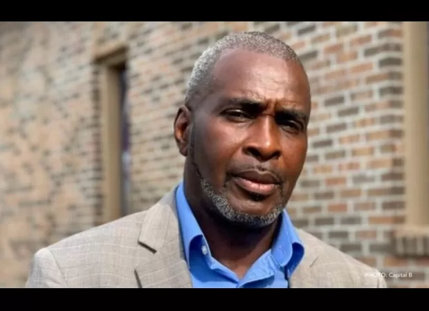 Alabama mayor takes office after legal battle over being locked out.