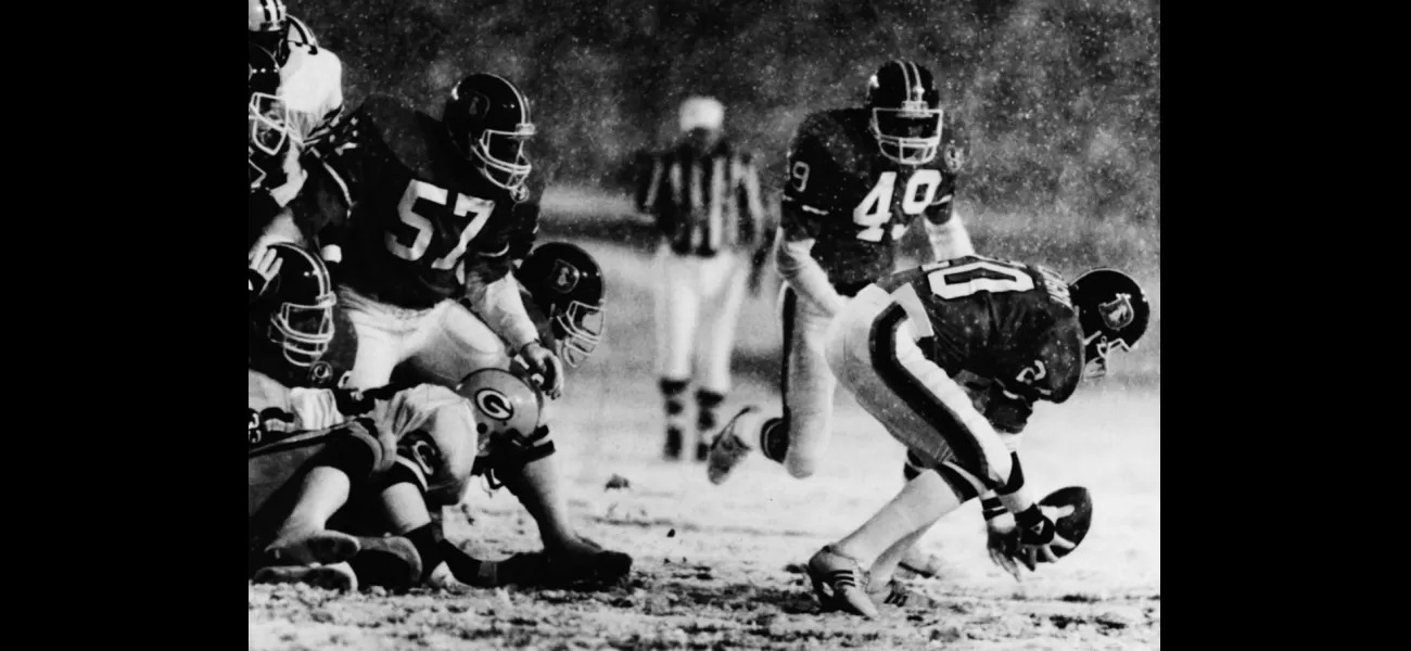 Broncos great Randy Gradishar will be inducted into the Pro Football Hall of Fame this weekend. Keeler argues that Louis Wright, similar to Deion Sanders in his time, should also be recognized and join him in Canton.