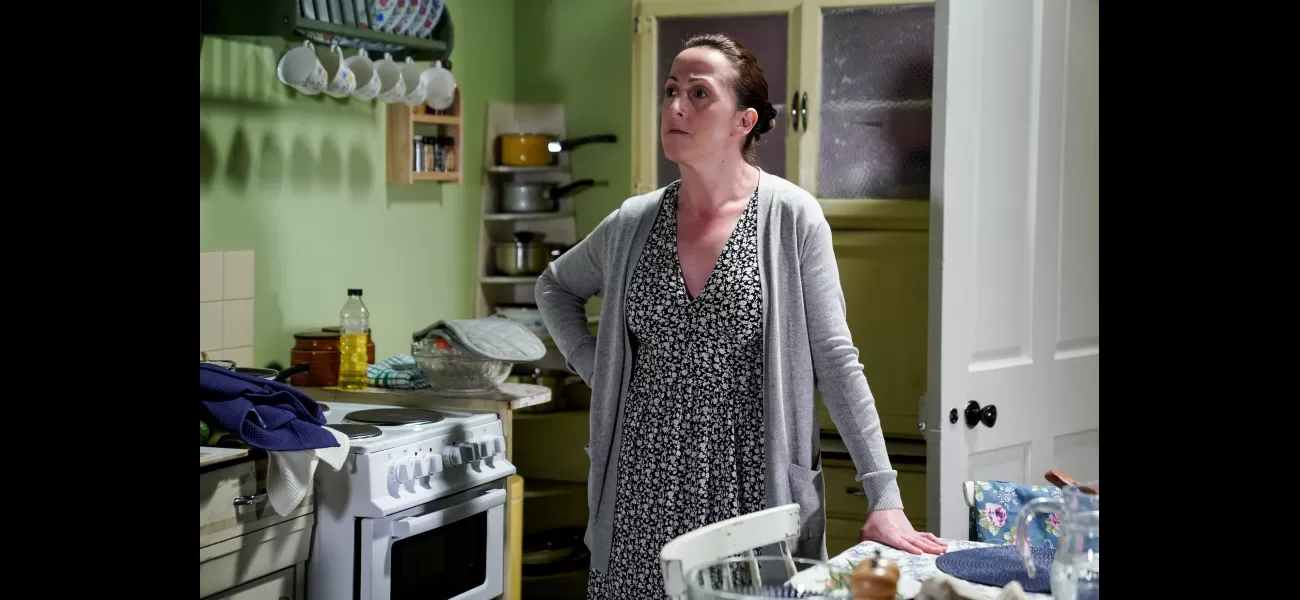 Sonia from EastEnders asks police for help with murderer Reiss, but doesn't receive satisfactory advice.