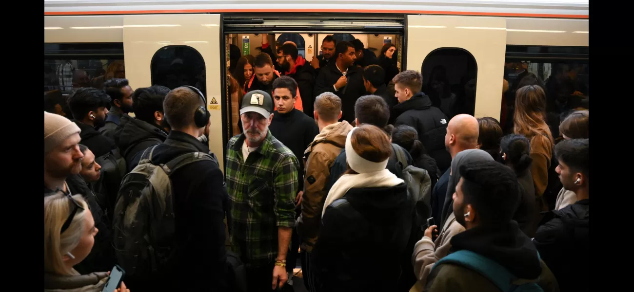 Delays on London Underground during rush hour due to Euston sharing status update.