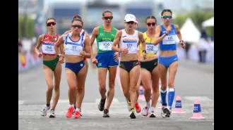 Some Olympic viewers claim race walkers cheated in the Paris marathon.