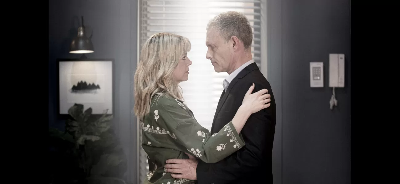 Celebrity couple from Coronation Street to break up due to confession of infidelity.