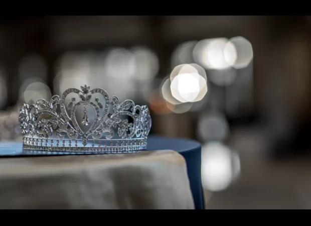 Iowa's Miss pageant sees first black woman winner