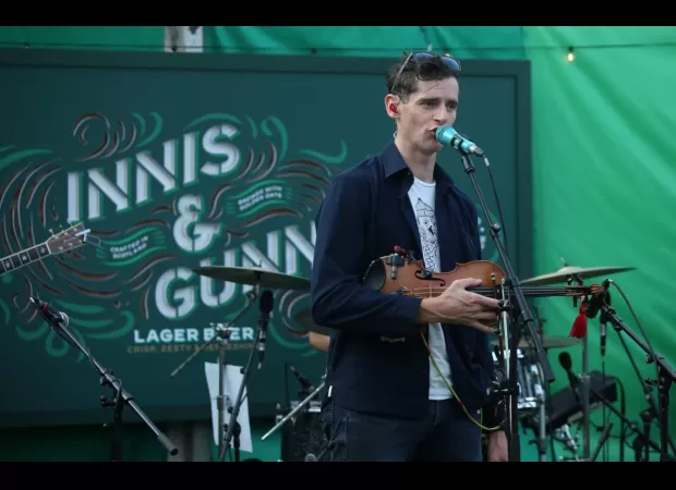 Mànran starts their Edinburgh Mound takeover during the Fringe Festival.