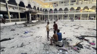 Israeli airstrikes on a school in Gaza resulted in the deaths of 80 people, according to officials in Gaza.